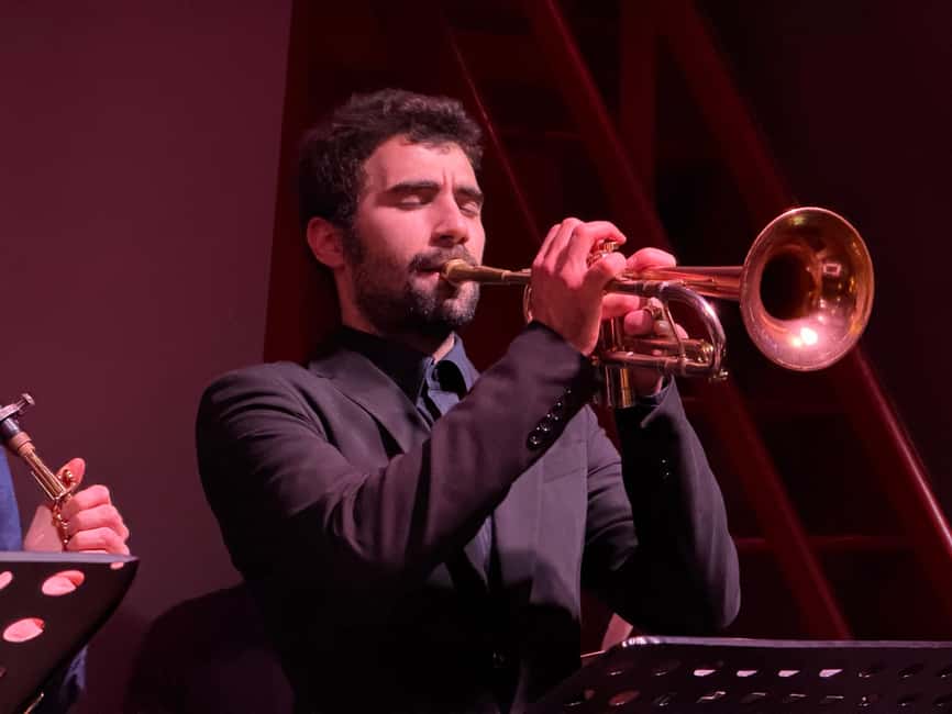 Venice: Live Concert with Dinner or Aperitif at LL JAZZ Club - Sound, intimacy, and the reality of eating while music plays