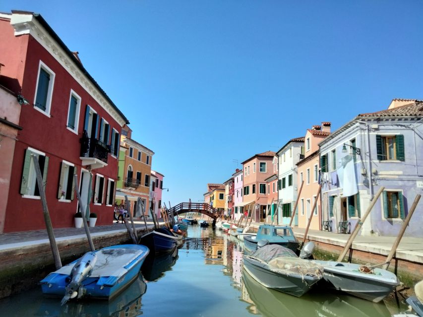 Venice: Murano and Burano Excursion - From Pietà Church to the lagoon: the start that sets the tone