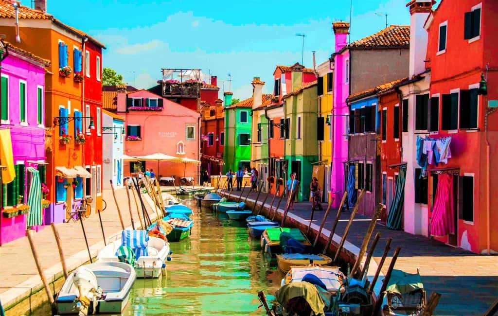 Venice: Murano and Burano Half-Day Lagoon Trip - Burano’s hour: painted houses, lace shops, and photo-ready landmarks
