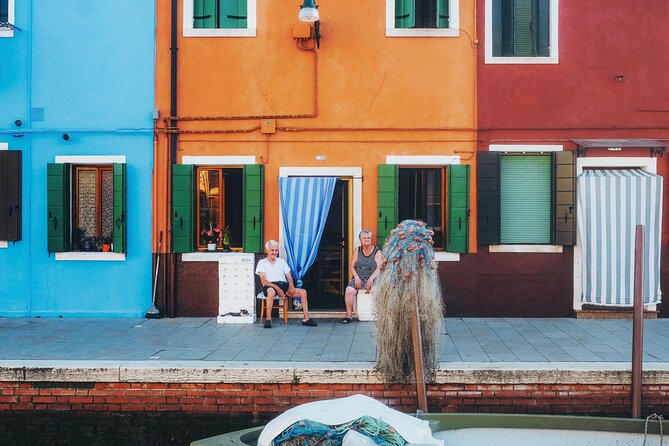 Venice: Murano & Burano Islands Tour with Optional Torcello Stop - Murano in 1 hour 15 minutes: glassmaking plus a time squeeze