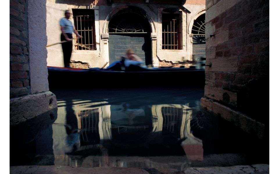 Venice: Mysterious Tales of Ghosts and Murders - The Opening Walk Near Campo San Bartolomio: Where the Tone Turns Dark