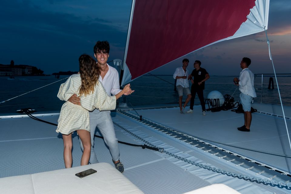 Venice: Night Catamaran Cruise of the Lagoon - The Live Tenor Saxophone: Bossa, Jazz Standards, and More