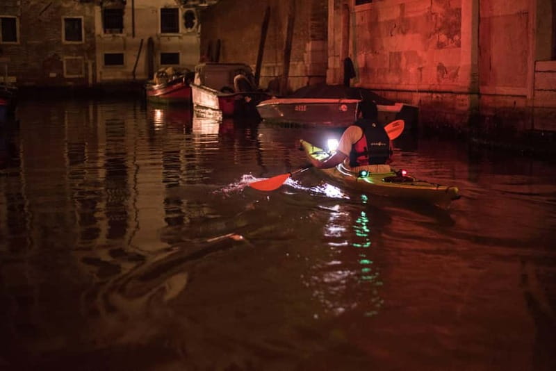 Venice: Night + Sunset Kayak Tour Kayak in the Canals - Why a Venice Sunset Kayak Looks (and Feels) Different