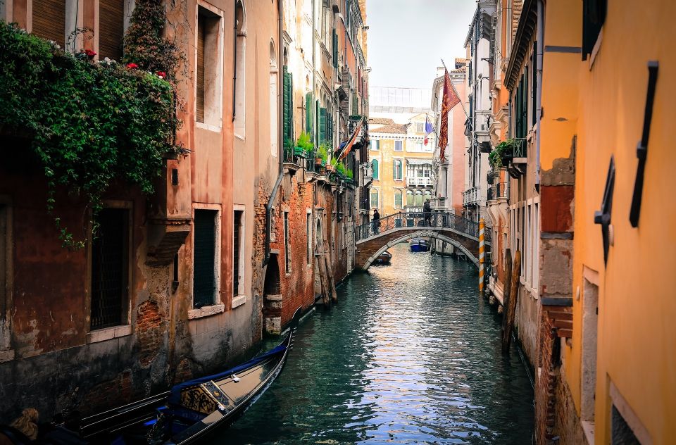 Venice: Off the Beaten Path Private Gondola Ride - Who Should Book This Private Gondola Ride (and who shouldn’t)