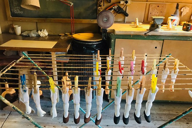 Venice Off the Beaten Path: Private Tour in Venice with a Local - Lucia’s private style: humor, questions, and an iPad guide