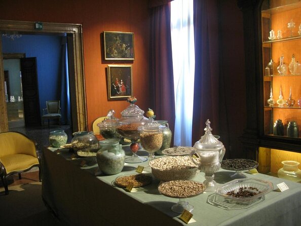 Venice Palazzo Mocenigo: History of Textile, Costume and Perfume - Key highlights at a glance