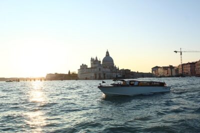 Venice Private Departure Transfer by Water Taxi: Central Venice to Cruise Port - Pickup in Central Venice: Hotels, Private Piers, and Meet-and-Greet vs Full Service