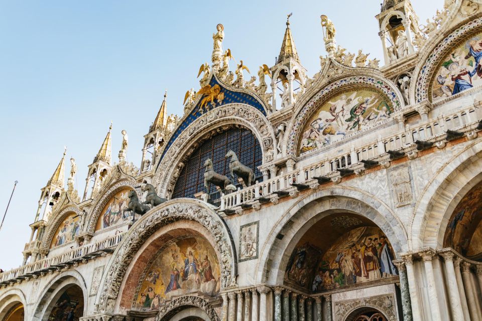 Venice: Private Entry Doge Palace & St. Mark Terraces Tour - Terrace access: the view that ties the square to the lagoon