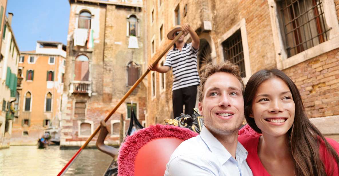 Venice: Private Gondola Ride - Punta della Dogana and Santa Maria della Salute: seeing Venice from the waterline