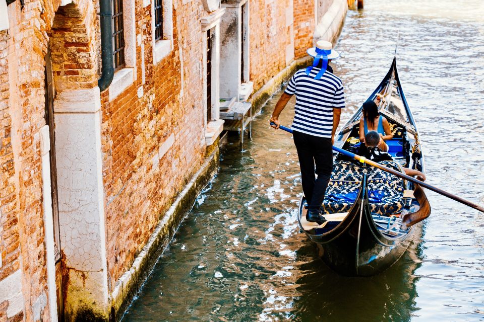 Venice: Private Gondola Ride - Weather, delays, and the reality of canal traffic