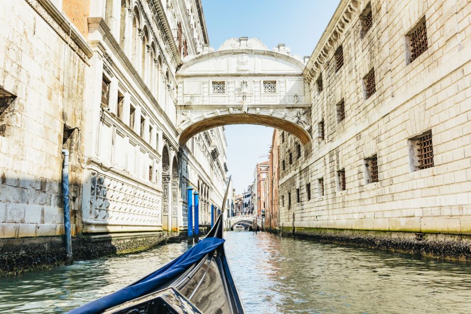 Venice: Private Gondola Ride along Grand Canal - Peggy Guggenheim Collection: Art and Canal Views in One Shot