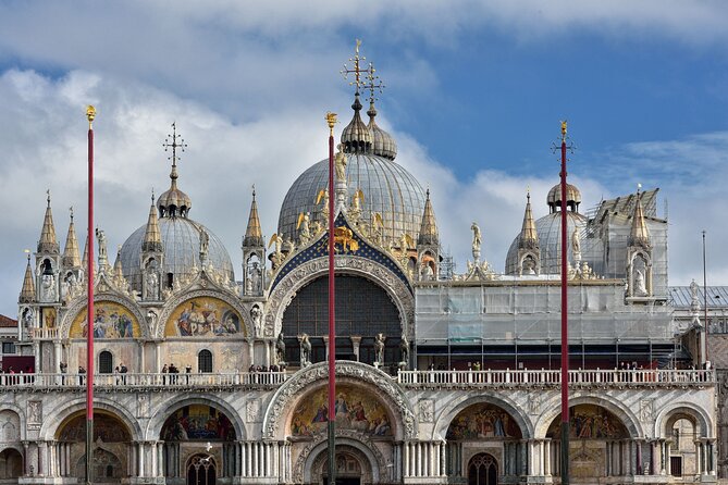 Venice Private Gondola Ride: Explore Hidden Canals and Sights - Key points to know before you board