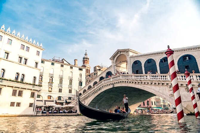 Venice Private Gondola Ride: Explore Hidden Canals and Sights - The route experience: palazzi, churches, and why the stops feel personal