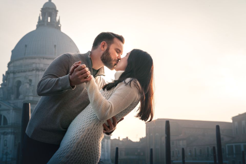 Venice: Private Gondola Ride with Photo Shoot - Key Things to Know Before You Go