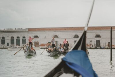 Venice: Private Gondola Ride with Photo Shoot - Meeting in Venice Island and Getting Ready for Your Shoot