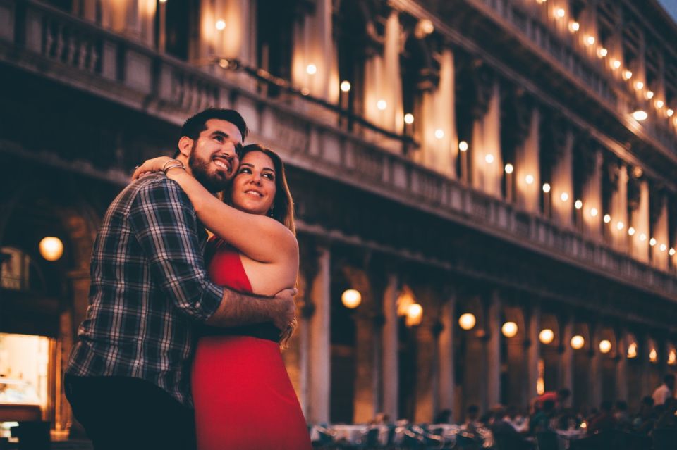 Venice: Private Gondola Ride with Professional Photographer - What you get afterward: the online gallery in five working days