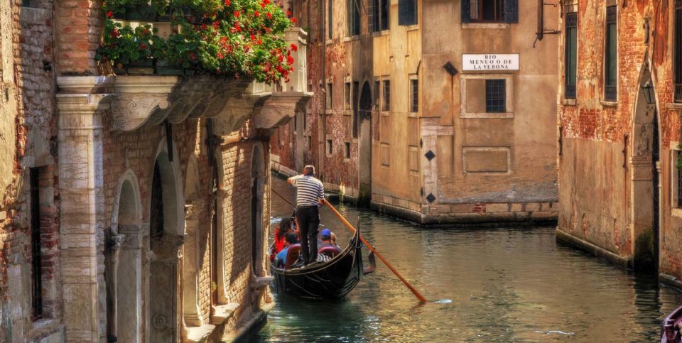 Venice: Private Gondola Tour - Side Canals Off the Crowds: Where the city feels smaller