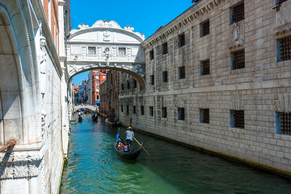 Venice: Private Gondola Tour - Who should book this private gondola ride?
