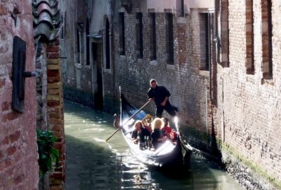 Venice: Private Grand Canal Gondola Ride from Rialto - Starting Point: Riva del Carbon (and Finding the Gondola Station Fast)