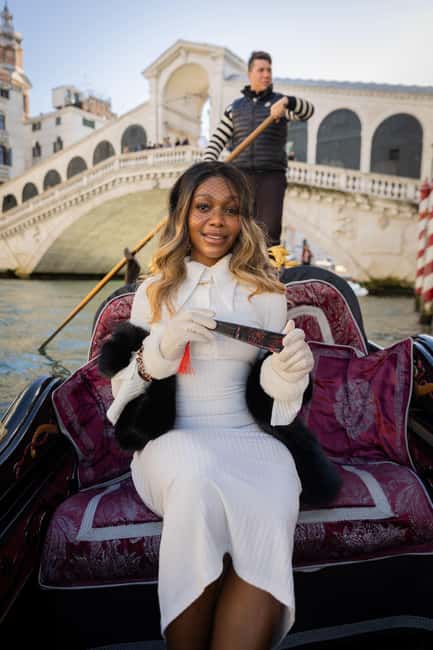 Venice: Private Photoshoot In Gondola - Who this private gondola photoshoot fits best