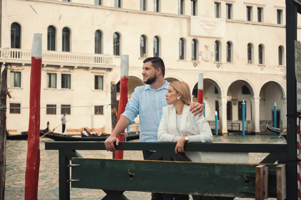 Venice: Private Professional Photoshoot - Rialto Bridge - Itinerary flow: how the walk time shapes the shoot