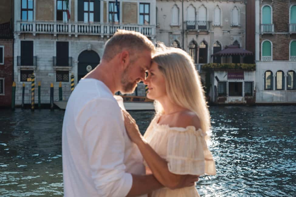 Venice: Private Professional Photoshoot - Rialto Bridge - The edited photo turnaround: what 72 hours actually feels like