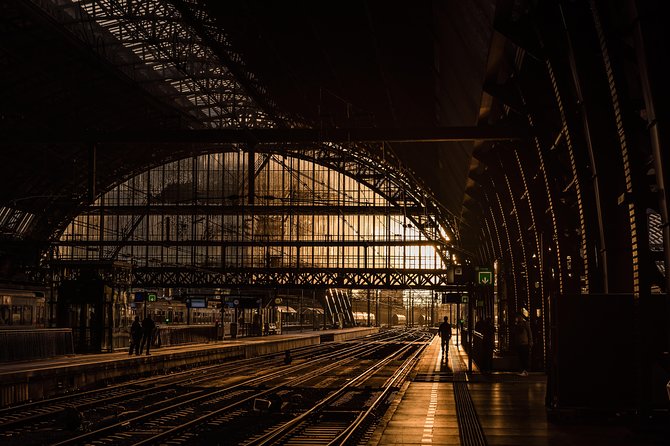 Venice Private Transfer (Hotel, Port, Venice or Treviso Airport, Mestre TrainSt) - Airport and Train Pickup: Matching Your Arrival to the Day Plan