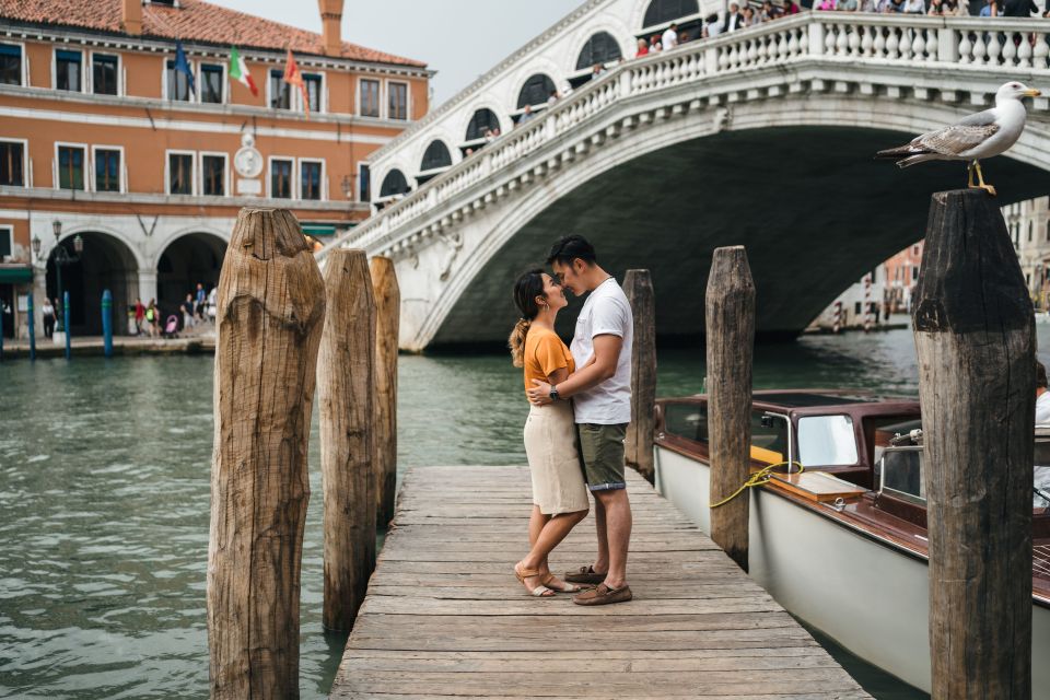 Venice: Professional Photoshoot at the Rialto Bridge - Should you book this Rialto Bridge photoshoot?