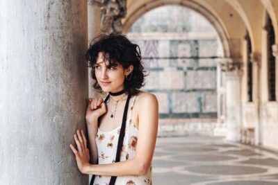 Venice Professional Photoshoot (up to 6 people included) - Start near San Zaccaria: your low-stress meeting point
