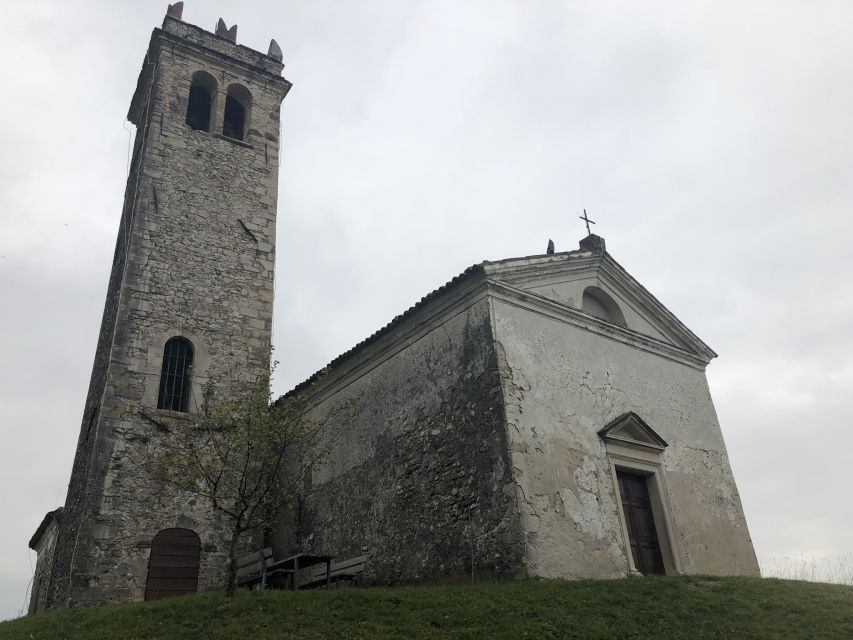 Venice: Prosecco Hills Wineries Tour with Tastings and Lunch - Yellowboot, a private van, and guides who keep it human
