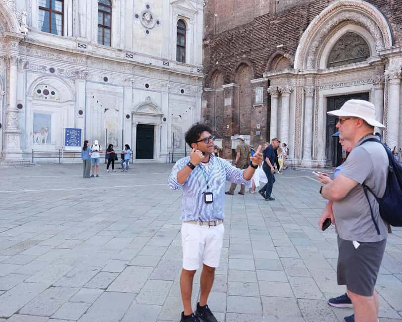 Venice: Rialto Bridge & Offbeat Unusual Venice Walking Tour - San Marco and Rialto: why this area works for an offbeat tour