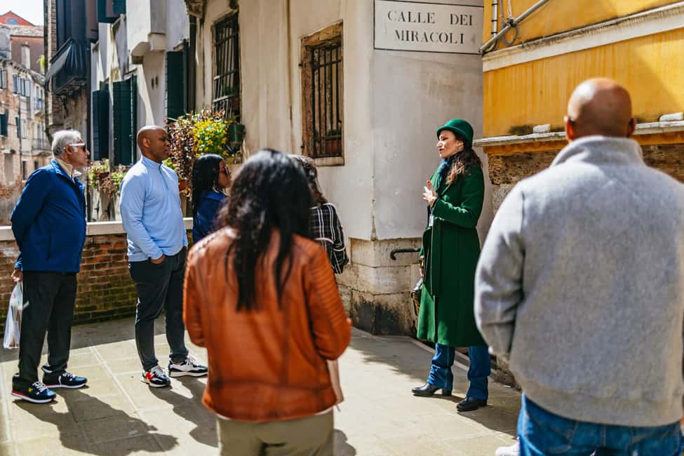 Venice: Rialto Market Food and Wine Lunchtime Tour - Cicchetti at an 18th-Century Osteria: Venice’s Snack Culture, Explained While You Eat