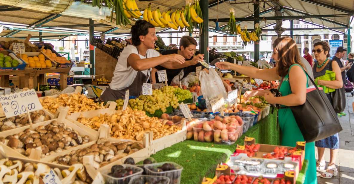 Venice: Rialto Market Food and Wine Lunchtime Tour - Pacing, Food Quantity, and How Not to Start Too Full