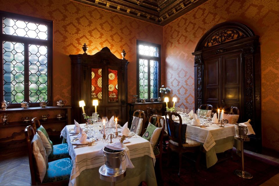 Venice: Romantic Palace Dinner and Private Gondola Ride - Dinner at Pisanino: Fish or Meat, Plus a Glass of Wine