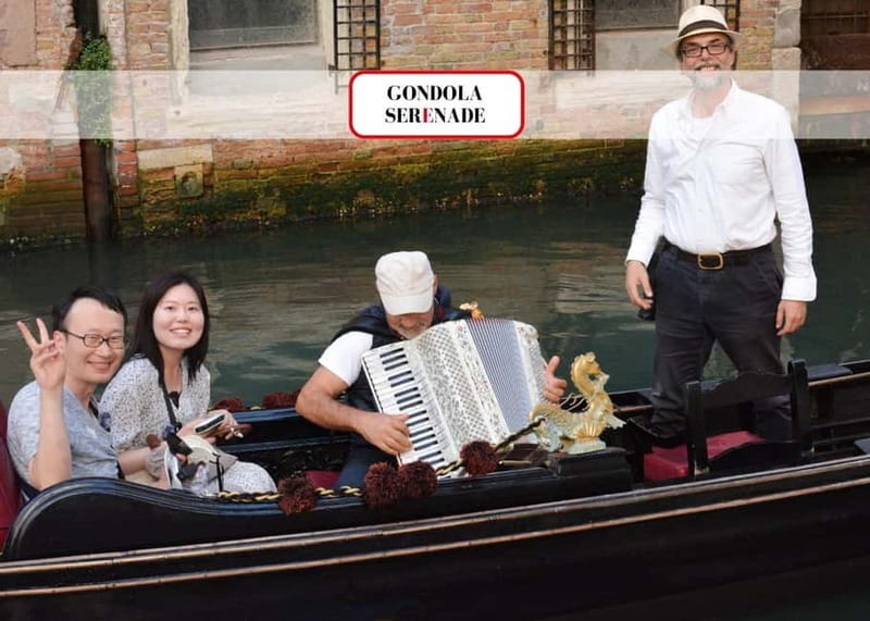 Venice: Romantic Shared Gondola Serenade on the Grand Canal - The gondola route: Grand Canal views and famous passing points