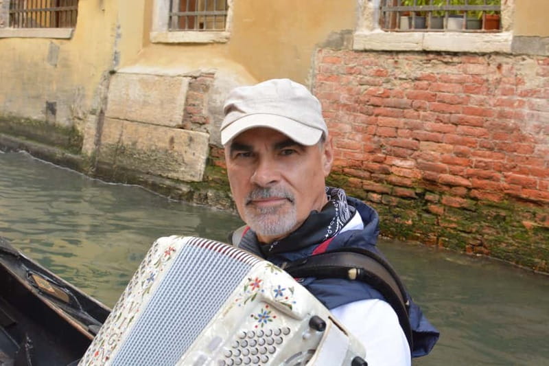Venice: Romantic Shared Gondola Serenade on the Grand Canal - Price and value: what $55.51 per person buys you