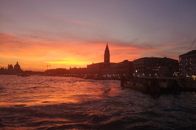Venice Sailing Cruise to northern lagoon - On-board comfort: restroom, Wi‑Fi, bottled water, and available gear