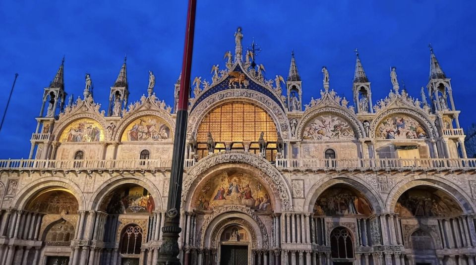 Venice: Saint Mark's Basilica Private Tour at Night - What it feels like during the 2-hour flow