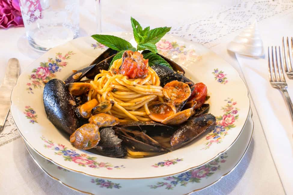 Venice: Share Your Pasta Love in a Local’s Home - The Meal Part: Wine, Espresso, and a Real Finishing Touch