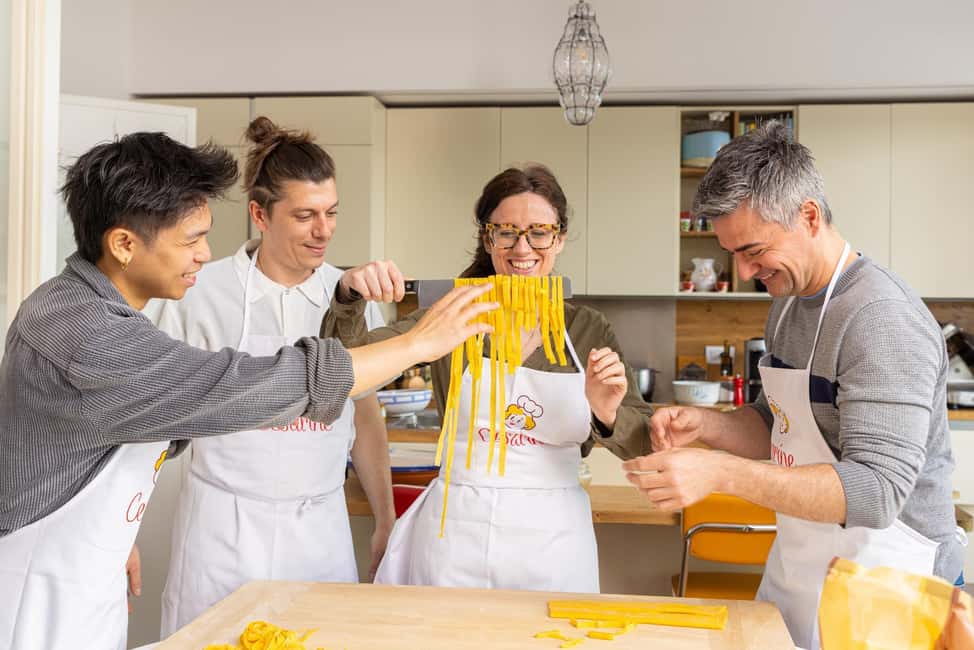Venice: Share Your Pasta Love in a Local’s Home - The 90-Minute Flow: Aperitivo, Pasta Dough, and a Shared Table