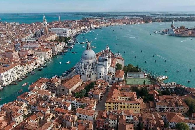 Venice Shared Arrival Transfer: Marittima Cruise Port to Central Venice - Who this transfer is perfect for (and who should skip it)