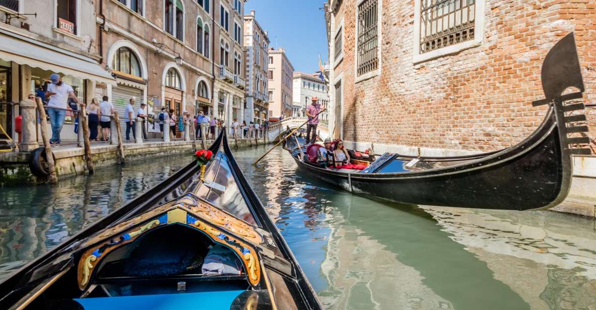 Venice: Shared Gondola Ride Across the Grand Canal - Timing, crowds, and why your ride may run short