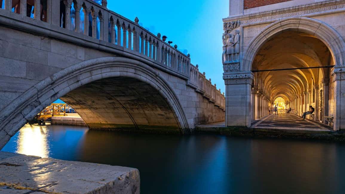 Venice: Shared Gondola Ride at Sunset - Key things to know before you book