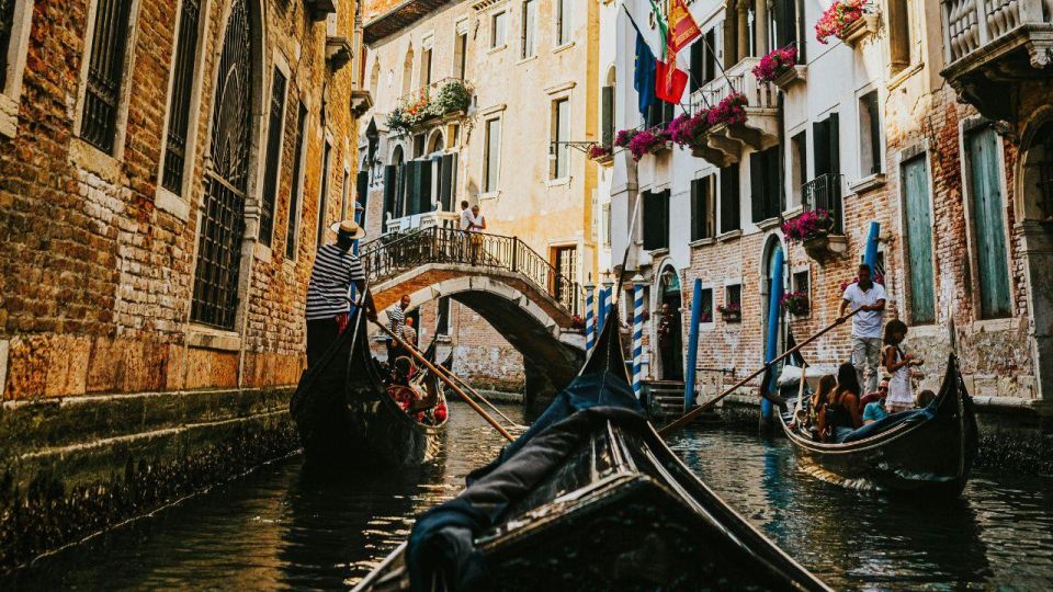 Venice: Shared Gondola Ride at Sunset - Who should book this shared gondola ride