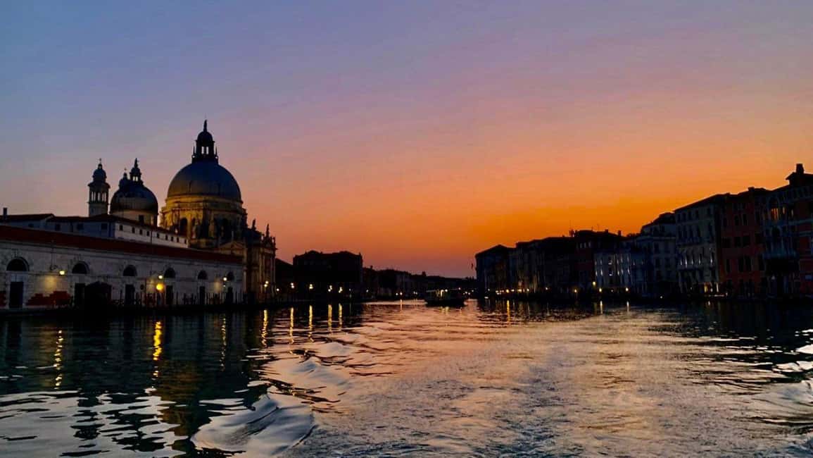 Venice: Shared Gondola Ride at Sunset - Should you book this shared gondola ride at sunset?