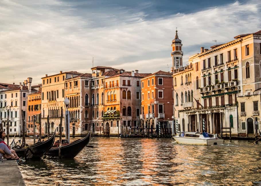 Venice: Shared Gondola Through breathtaking Bridge of Sighs - Riva Degli Schiavoni and the Prison Palace area
