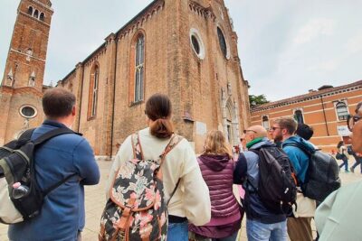 Venice Sightseeing Small Group Walking Tour with a Local Guide - How the walking route keeps Venice from feeling like chaos