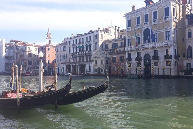 Venice Small Group Tour With Local Guide - Price and value: why $23.14 can be a bargain in Venice