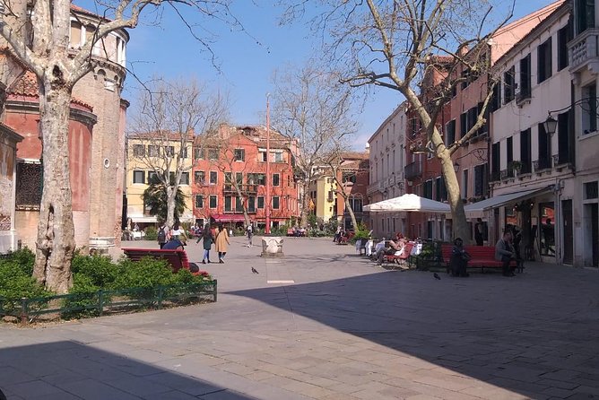 Venice Small Group Walking Tour of Most-Famous Sites &Attractions - Stop 4: Piazza San Marco Finish—What You Can Do With the Final 10 Minutes (10 minutes)
