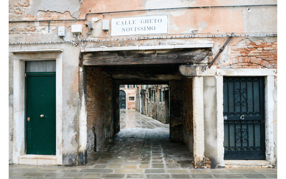 Venice: Spritz Class, How To Make Italy’s favorite Aperitivo - Entering the Spritz Lab inside Tappa Bistrot